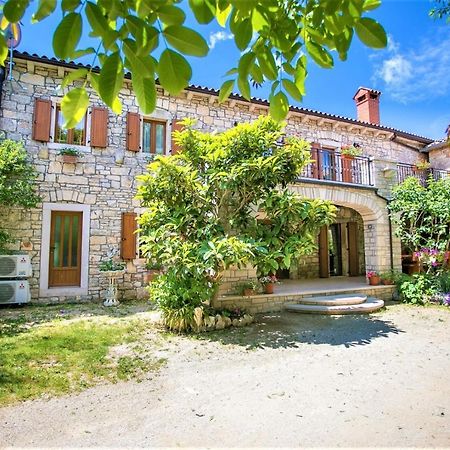 Holiday Home Mendula Tinjan Exterior photo