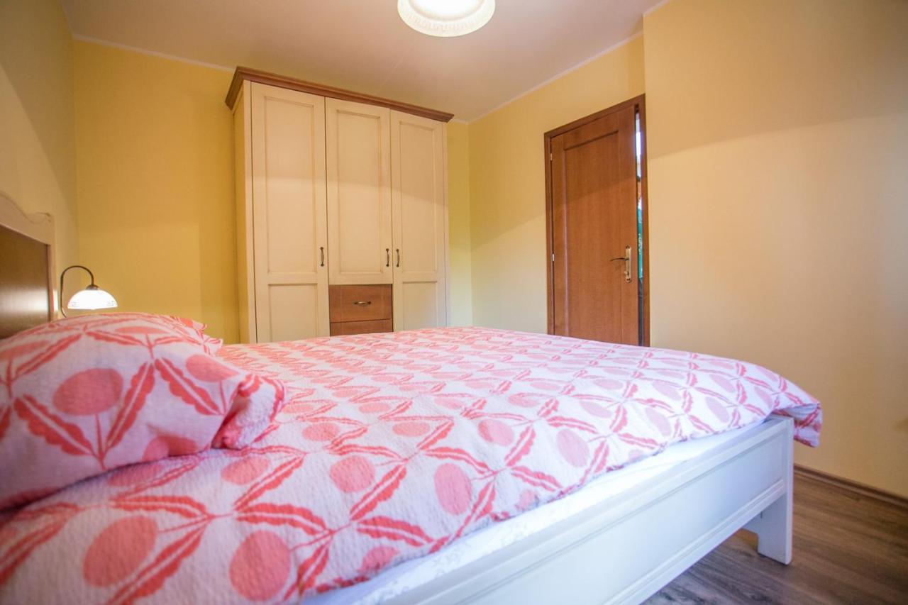 Holiday Home Mendula Tinjan Exterior photo